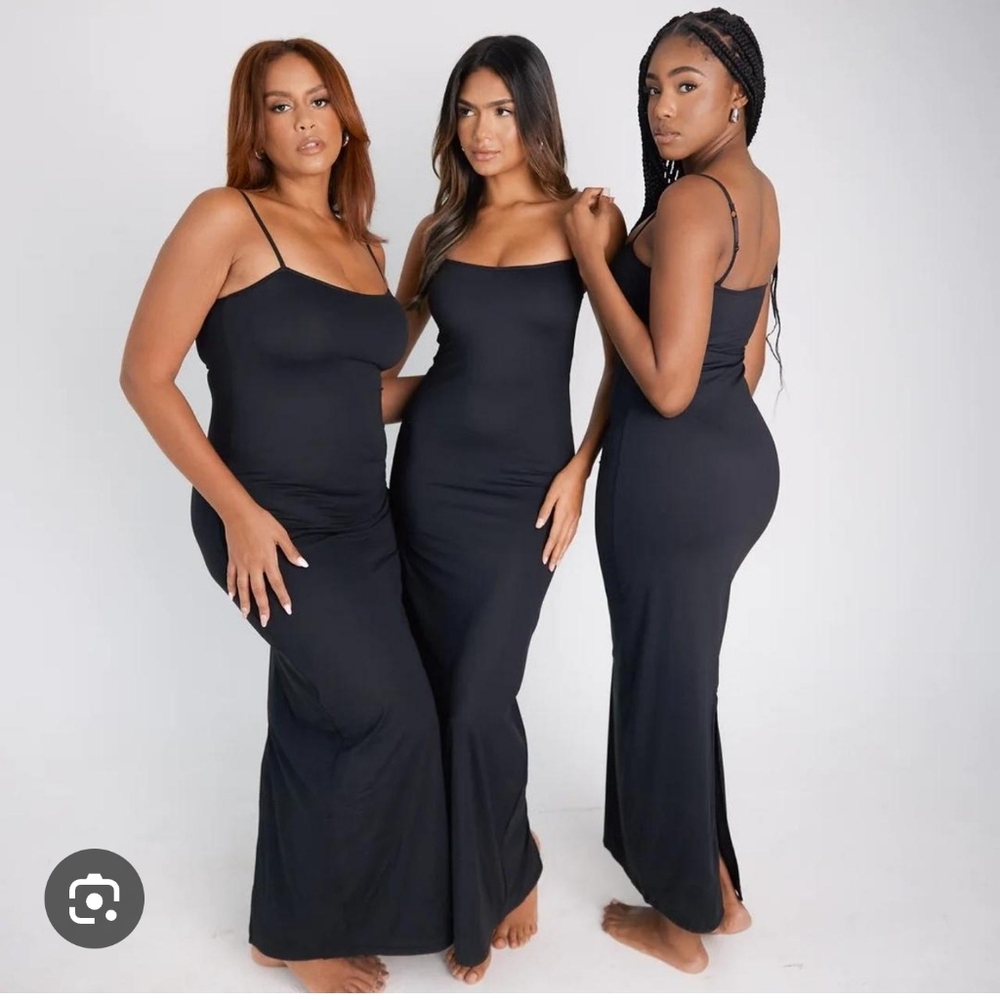 Klassy Network Dressy Black Maxi Dress With Back Slit